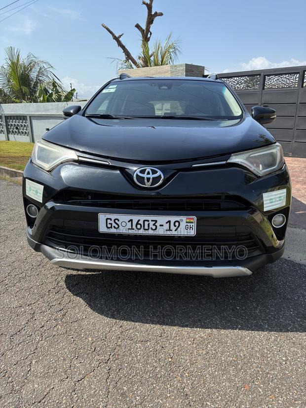 Toyota RAV4 XLE AWD (2.5L 4cyl 6A) 2017 Black