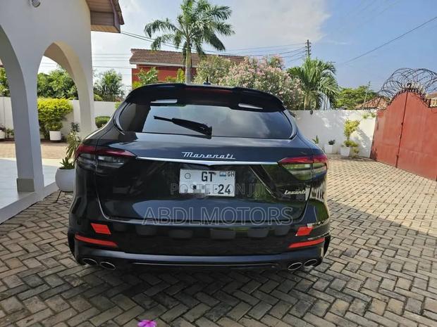 Maserati Levante 2022 Gray