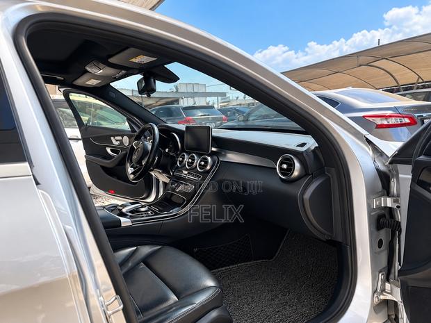 Mercedes-Benz C300 2017 Silver