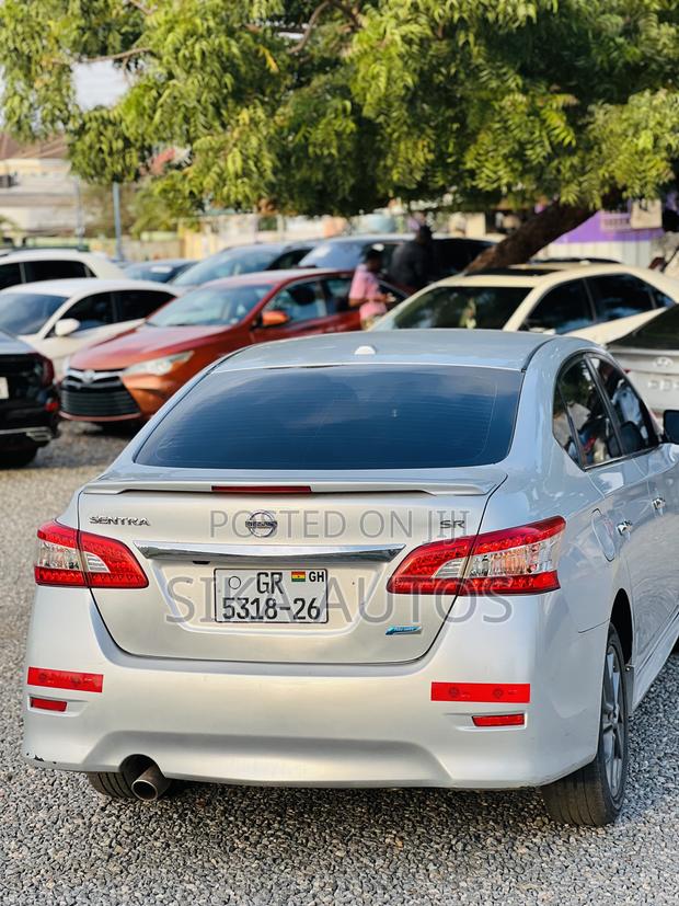 Nissan Sentra SR 4dr Sedan (1.8L 4cyl CVT) 2014 Gray
