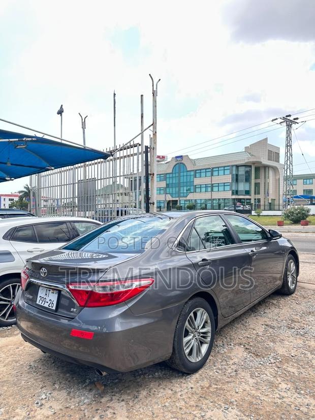 Toyota Camry SE 4dr Sedan (2.5L 4cyl 6A) 2016 Brown