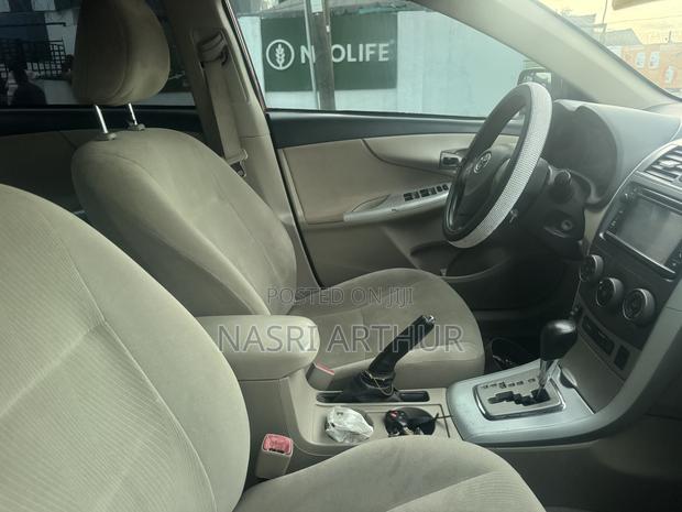Toyota Corolla LE 4dr Sedan (1.8L 4cyl 4A) 2013 Red
