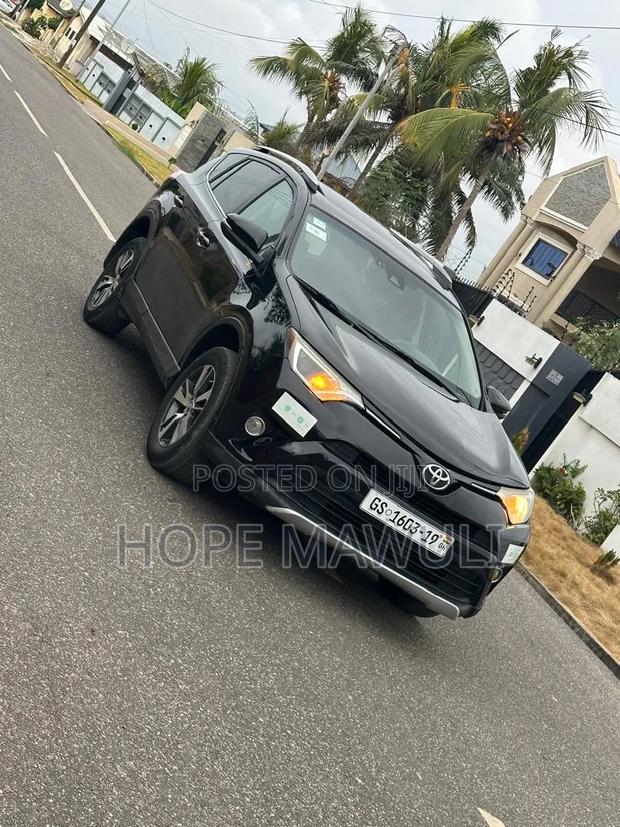 Toyota RAV4 XLE AWD (2.5L 4cyl 6A) 2017 Black