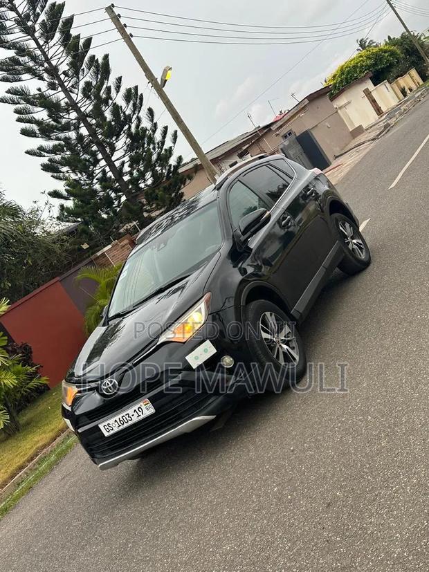 Toyota RAV4 XLE AWD (2.5L 4cyl 6A) 2017 Black