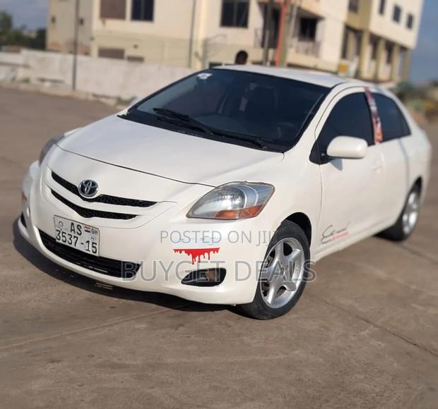 Toyota Yaris 2008 White