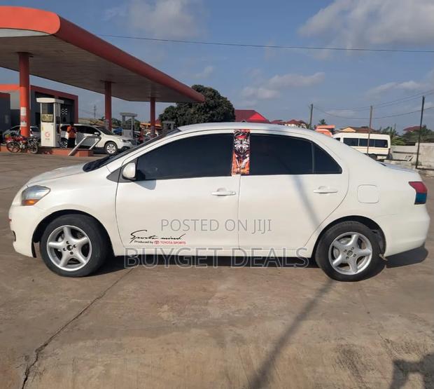 Toyota Yaris 2008 White