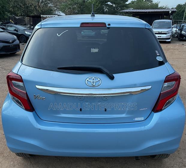 Toyota Vitz 1.3 FWD 5dr 2015 Blue