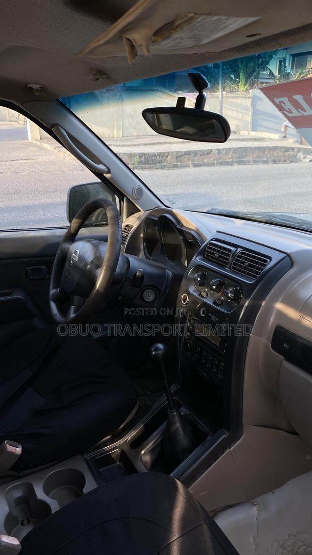 Nissan Frontier 2004 Black