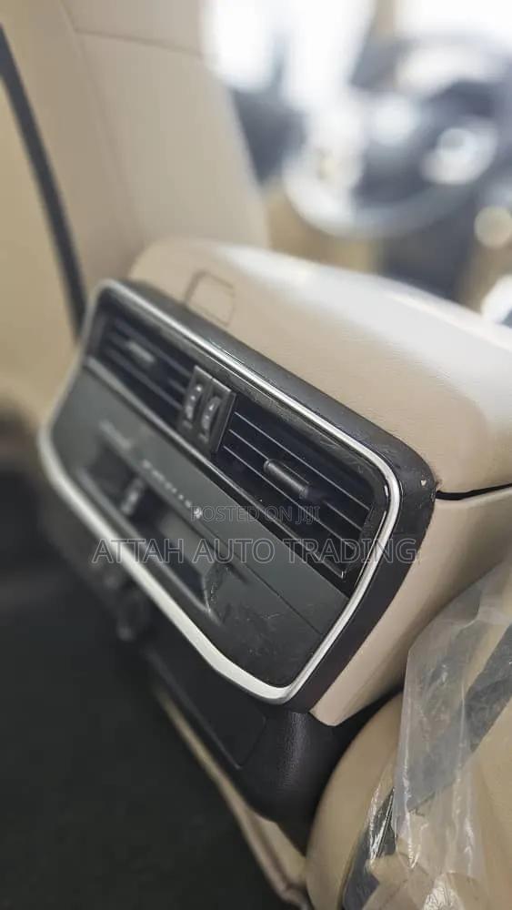 Toyota Land Cruiser 2023 White