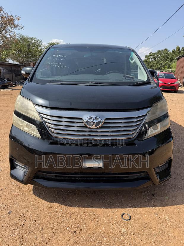 Toyota Vellfire Z 2.4 FWD 8-Seater 2011 Black