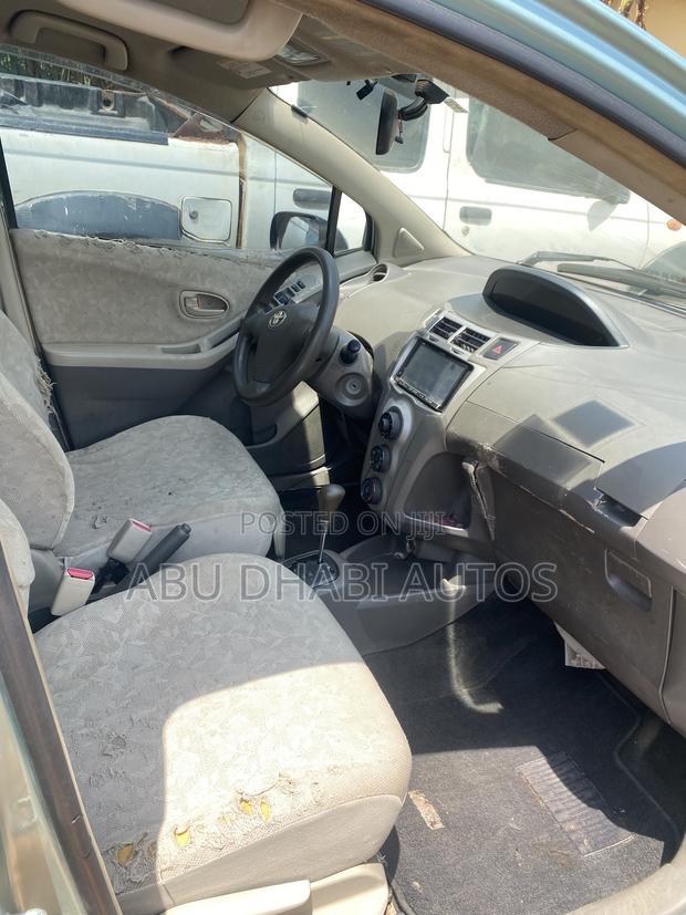 Toyota Vitz 1.3 AWD 5dr 2010