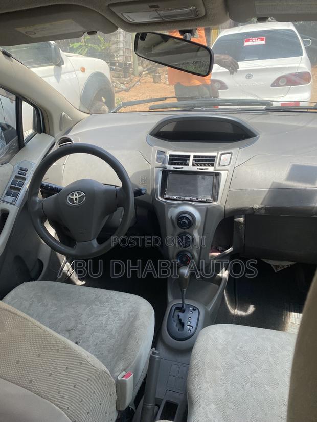 Toyota Vitz 1.3 AWD 5dr 2010