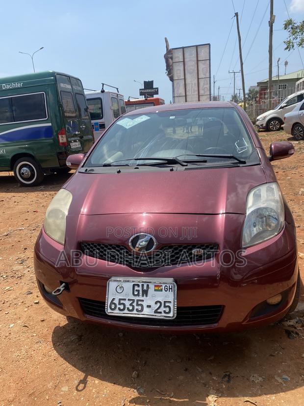 Toyota Vitz 1.3 AWD 5dr 2010 Brown
