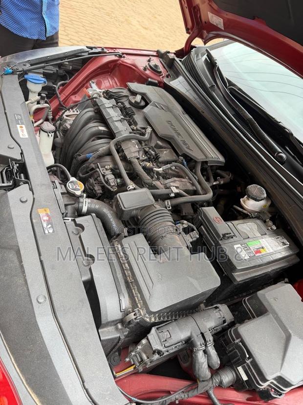 Hyundai Elantra SEL 2022 Burgundy