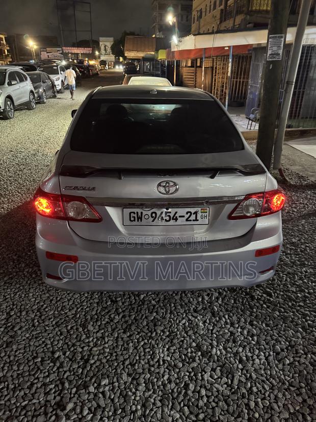 Toyota Corolla 2012 Silver