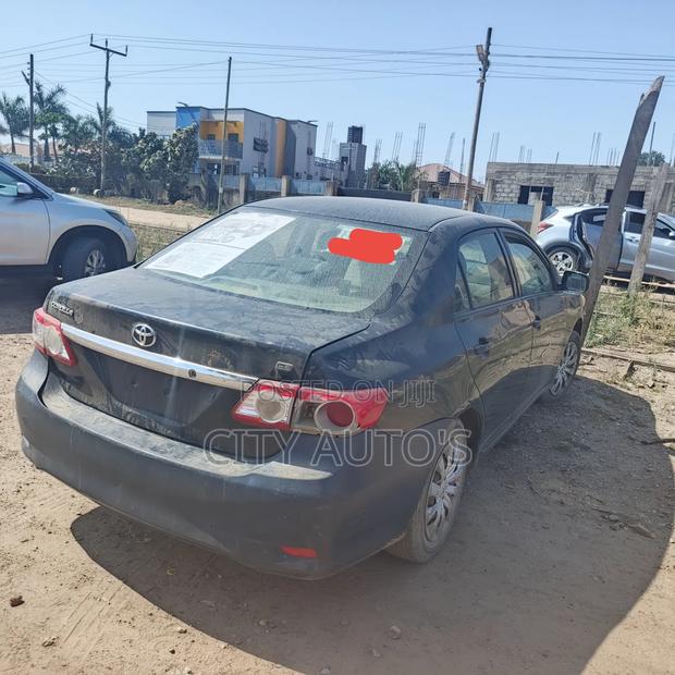Toyota Corolla L 4dr Sedan (1.8L 4cyl 5M) 2013 Black