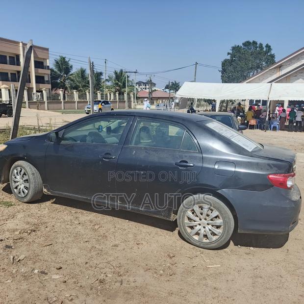Toyota Corolla L 4dr Sedan (1.8L 4cyl 5M) 2013 Black