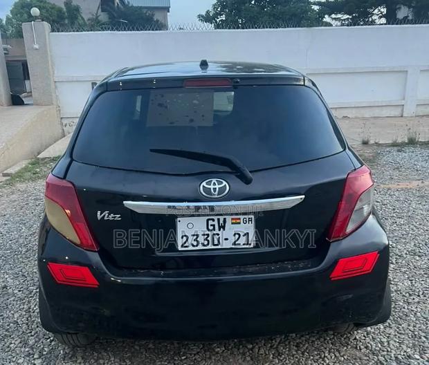 Toyota Vitz 2012 Black