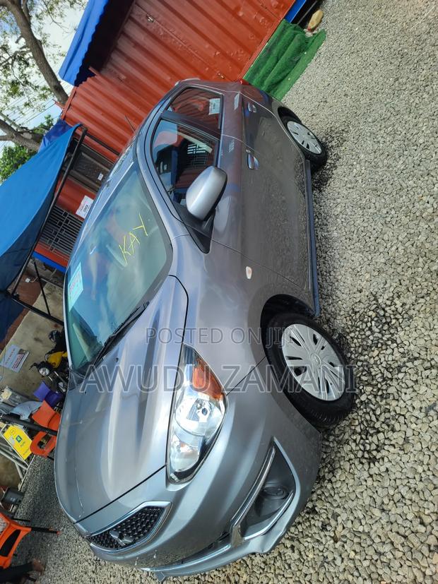 Mitsubishi Mirage ES 2017 Silver