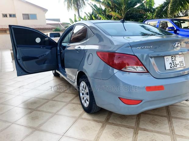 Hyundai Accent GLS 4dr Sedan (1.6L 4cyl 6A) 2014 Gray