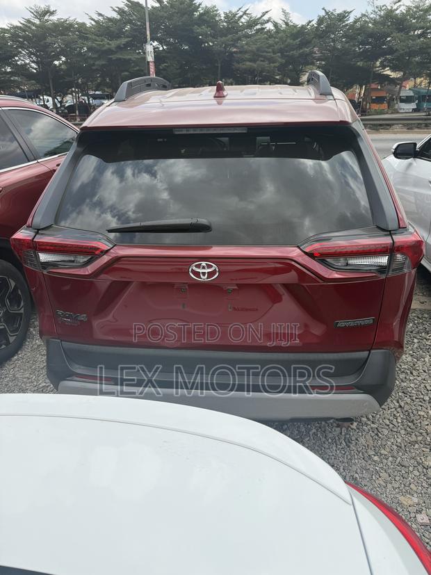 Toyota RAV4 Adventure 2019 Red