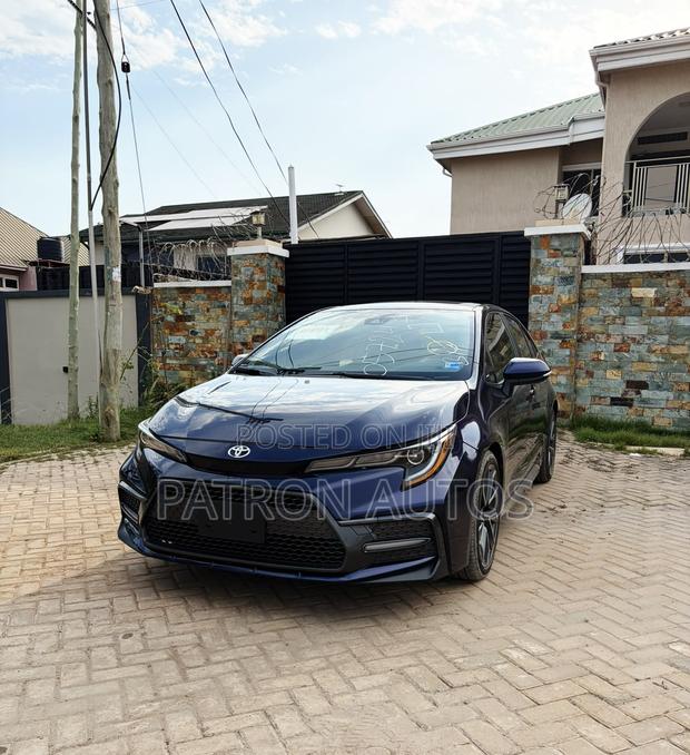 Toyota Corolla SE 2021 Blue