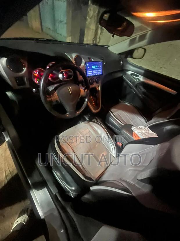 Pontiac Vibe 2010 Silver