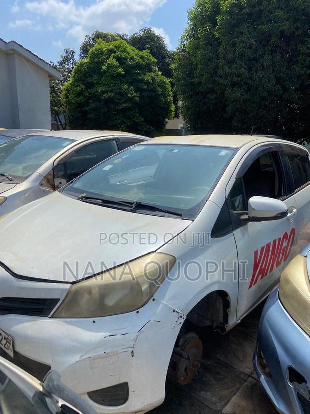 Toyota Vitz 2012 White