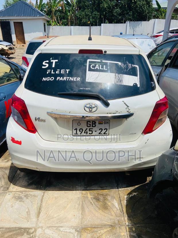 Toyota Vitz 2012 White