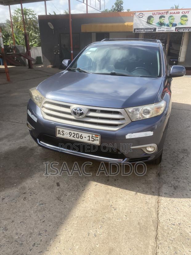 Toyota Highlander SE 2012 Silver
