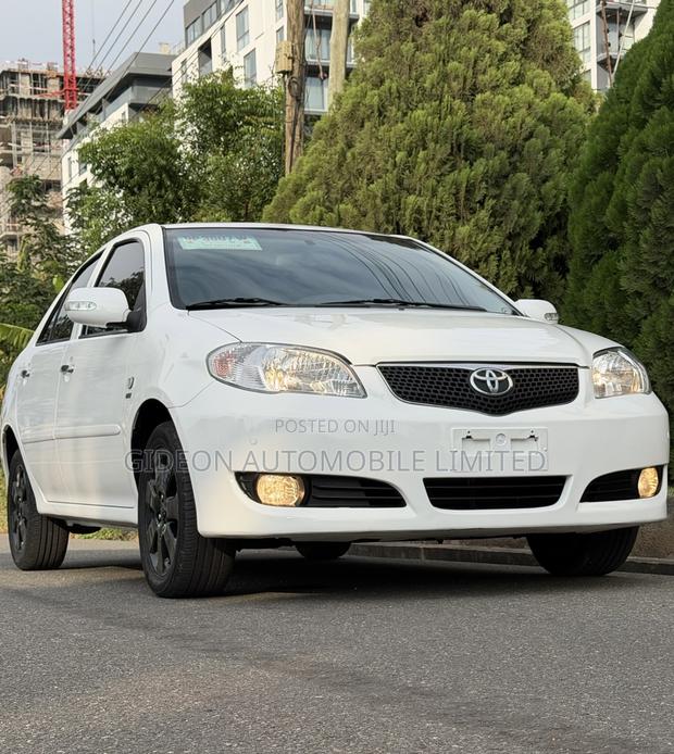 Toyota Vios 2010 White