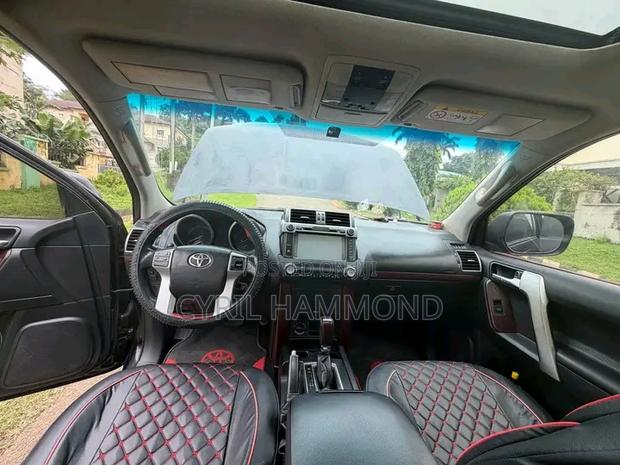 Toyota Land Cruiser Prado 2017 Black