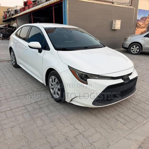 Toyota Corolla LE 2020 White