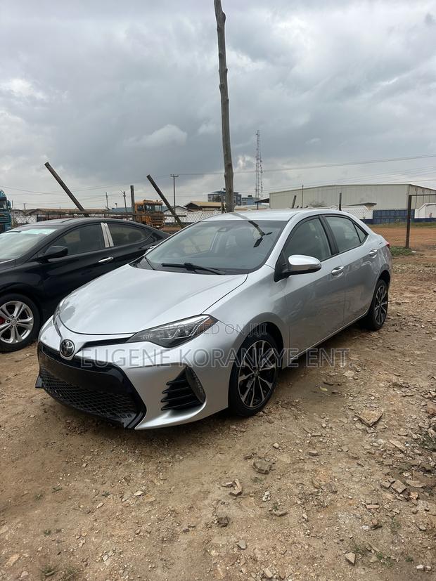 Toyota Corolla SE 4dr Sedan (1.8L 4cyl CVT) 2017 Silver