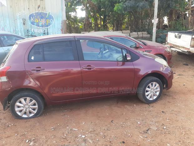 Toyota Vitz 2010 Brown