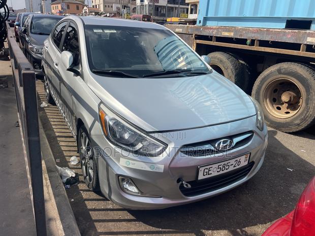 Hyundai Accent SE Sedan 2016 Silver
