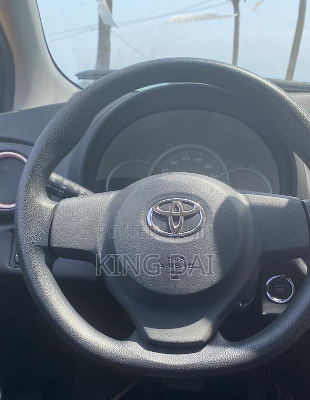 Toyota Vitz 2013 Purple