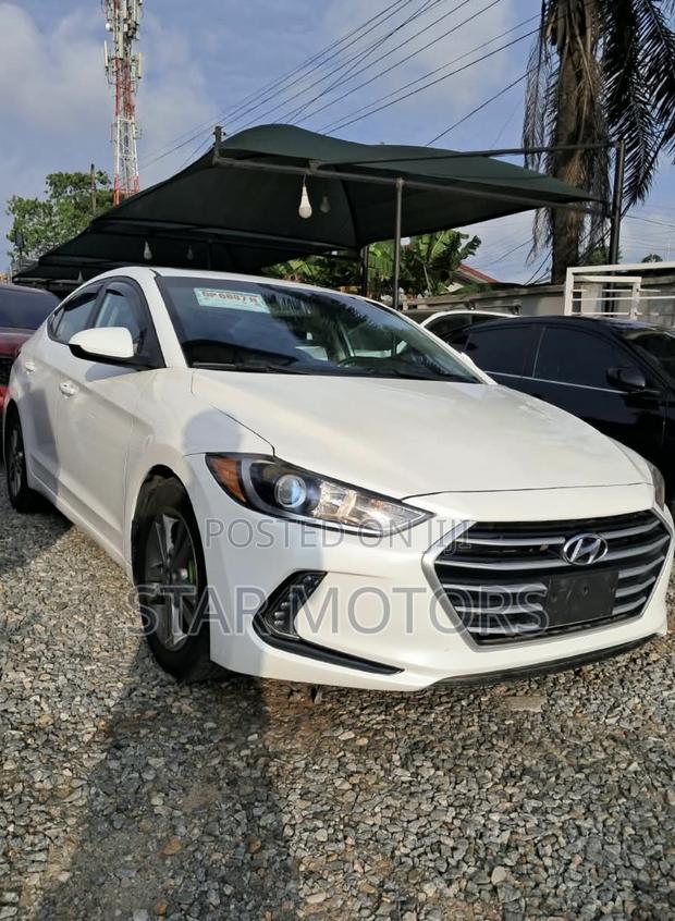 Hyundai Elantra 2017 White