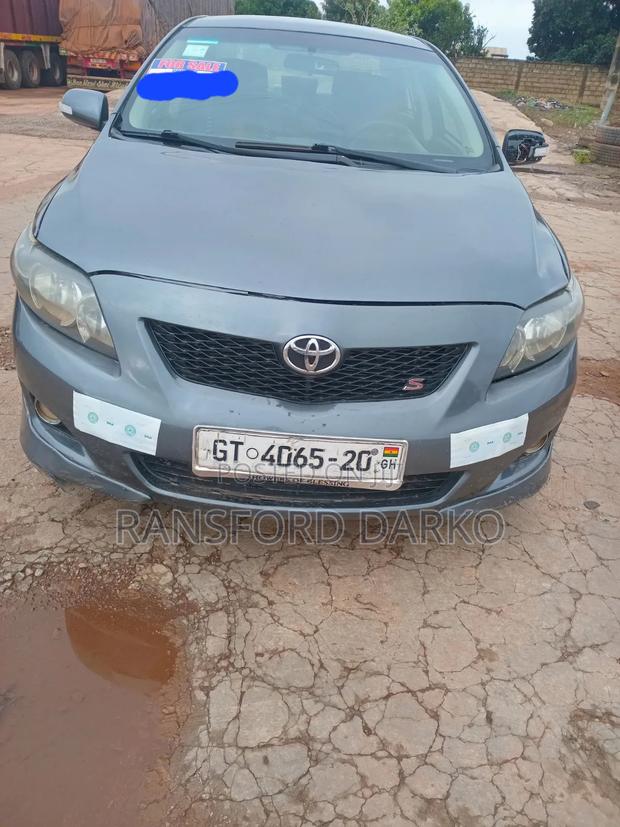 Toyota Corolla 2009 Gray