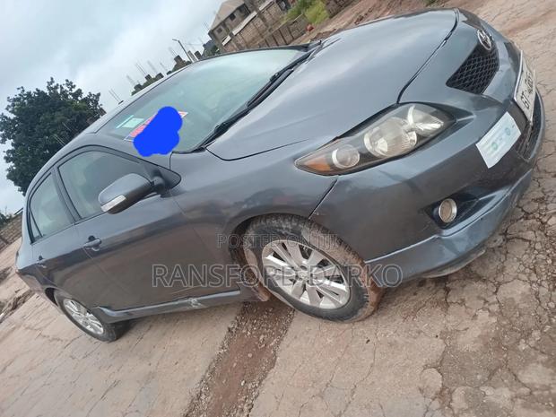 Toyota Corolla 2009 Gray