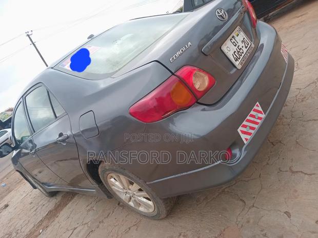 Toyota Corolla 2009 Gray
