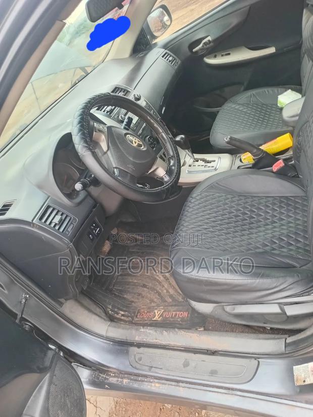 Toyota Corolla 2009 Gray