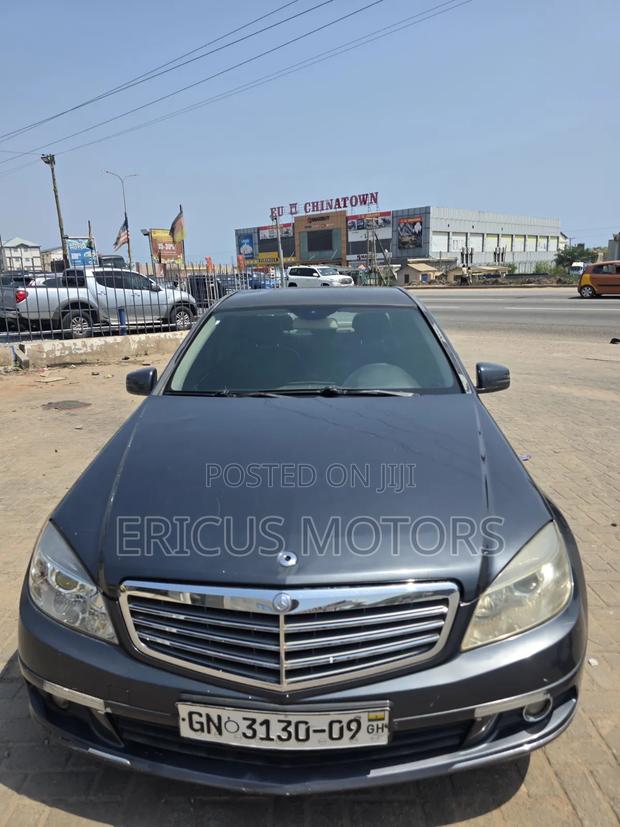 Mercedes-Benz C200 2009 Black