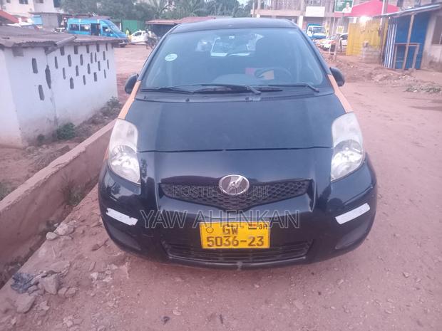 Toyota Vitz 2009 Black