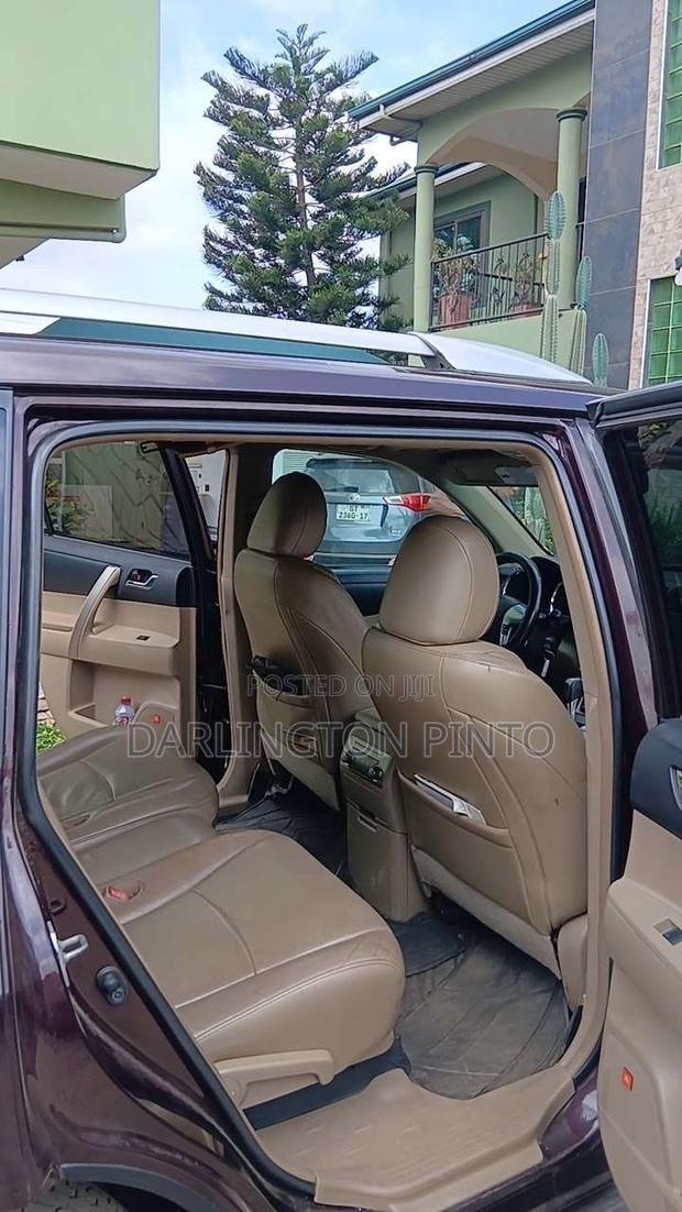Toyota Highlander 2013 Beige