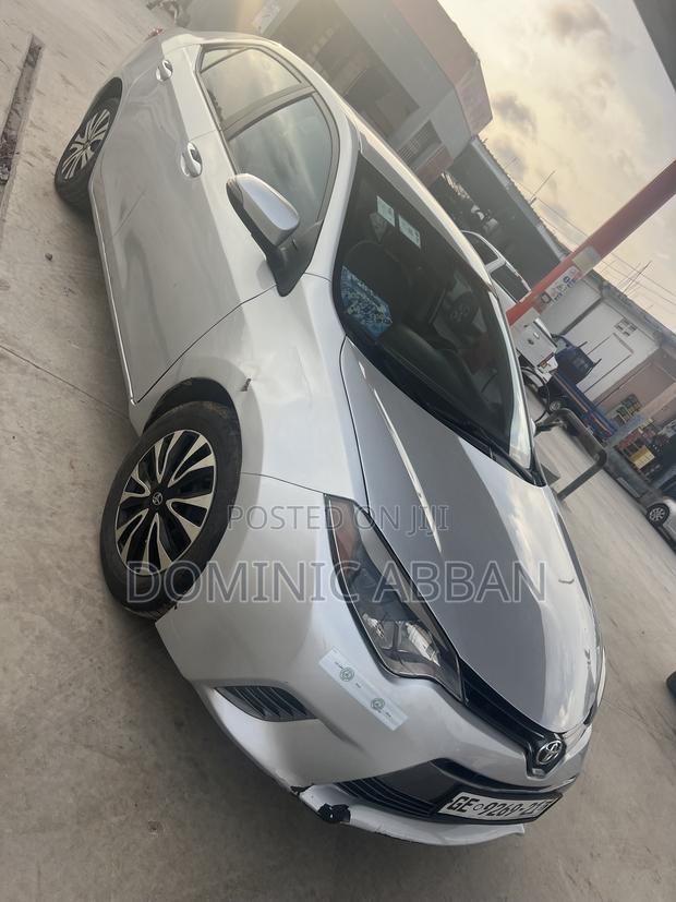 Toyota Corolla 2016 Silver