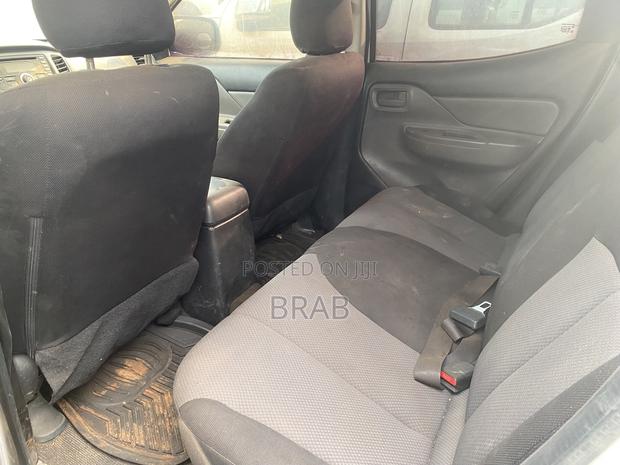 Mitsubishi L200 Double Cab 2.2 4WD 2016 White
