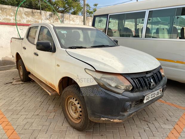 Mitsubishi L200 Double Cab 2.2 4WD 2016 White