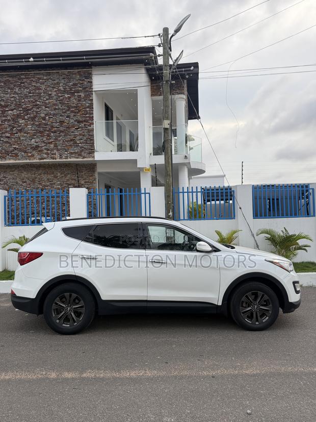 Hyundai Santa Fe 2014 White