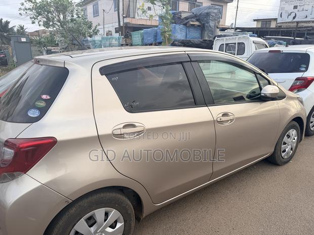 Toyota Vitz 2016 Gold